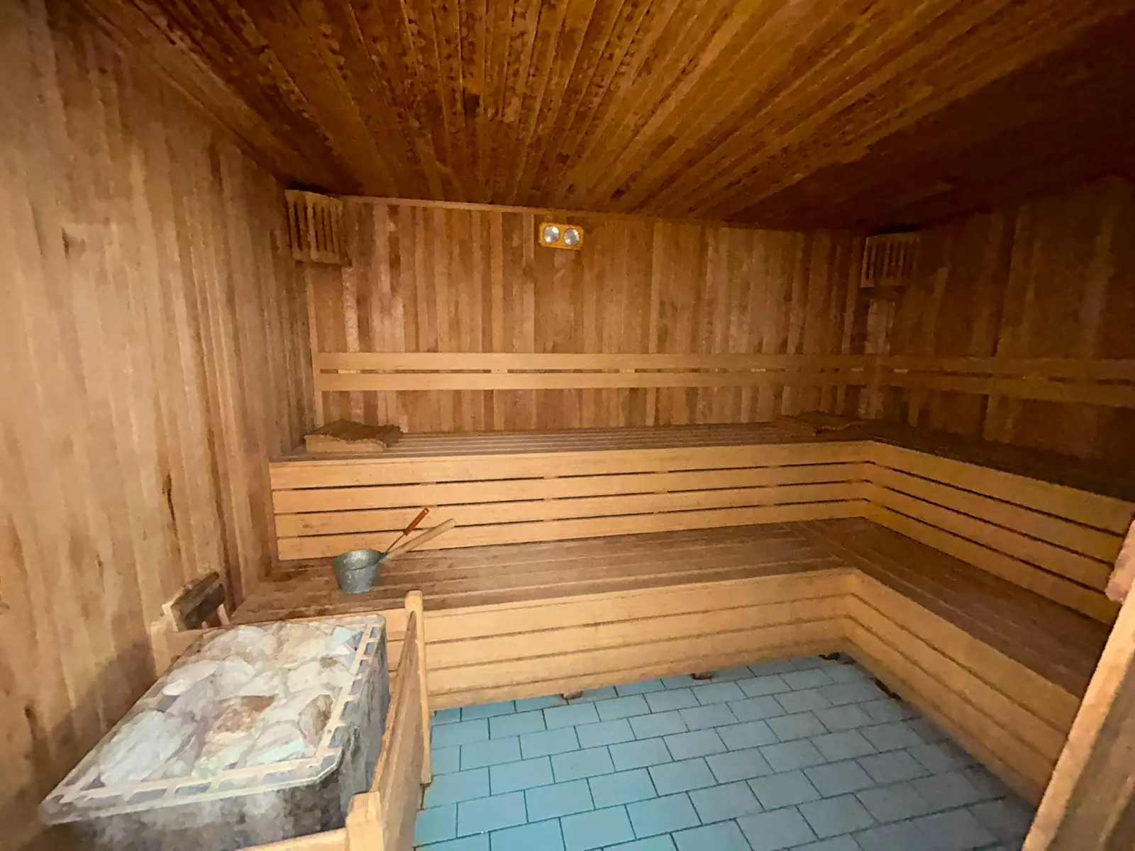 Relaxing sauna